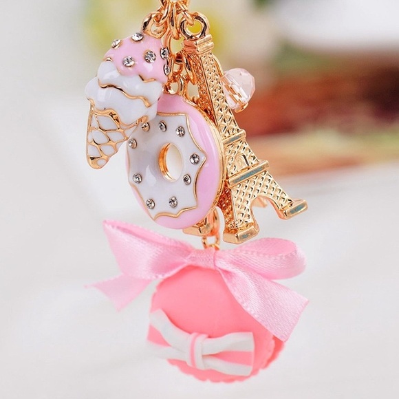 Macaroon, Eiffel Tower, doughnut, ice cream cone pink crystal purse bag clip - Picture 2 of 2
